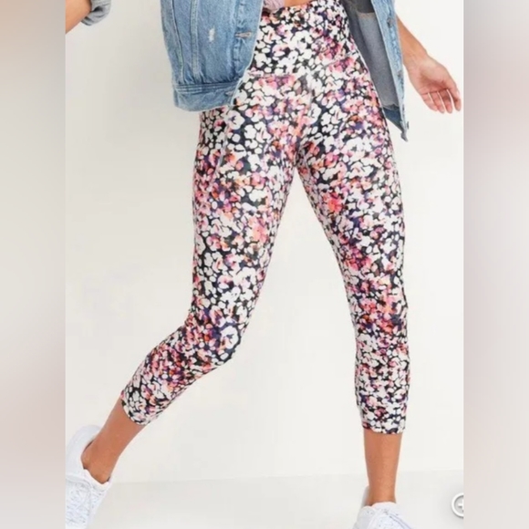 Old Navy Pants - NWT High-Rise Capri Active Leggings Go-Dry Women's Size L